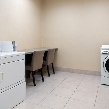 Hilton Garden Inn Уейн Екстериор снимка