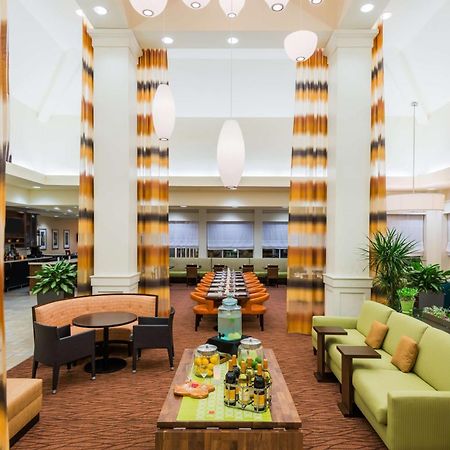 Hilton Garden Inn Уейн Екстериор снимка