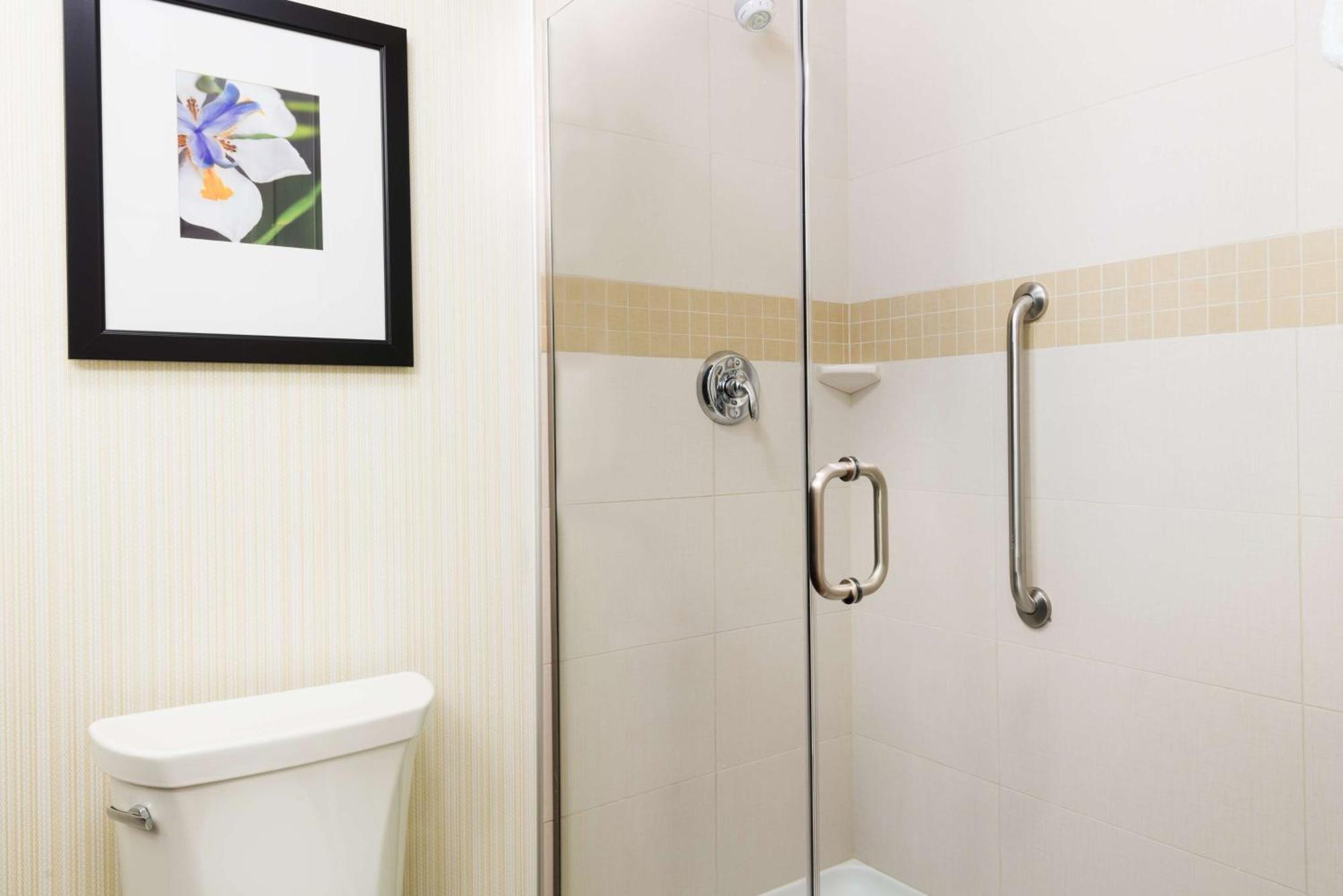 Hilton Garden Inn Уейн Екстериор снимка