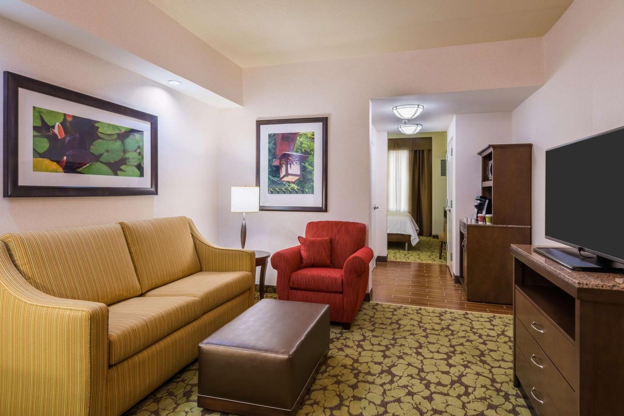 Hilton Garden Inn Уейн Екстериор снимка