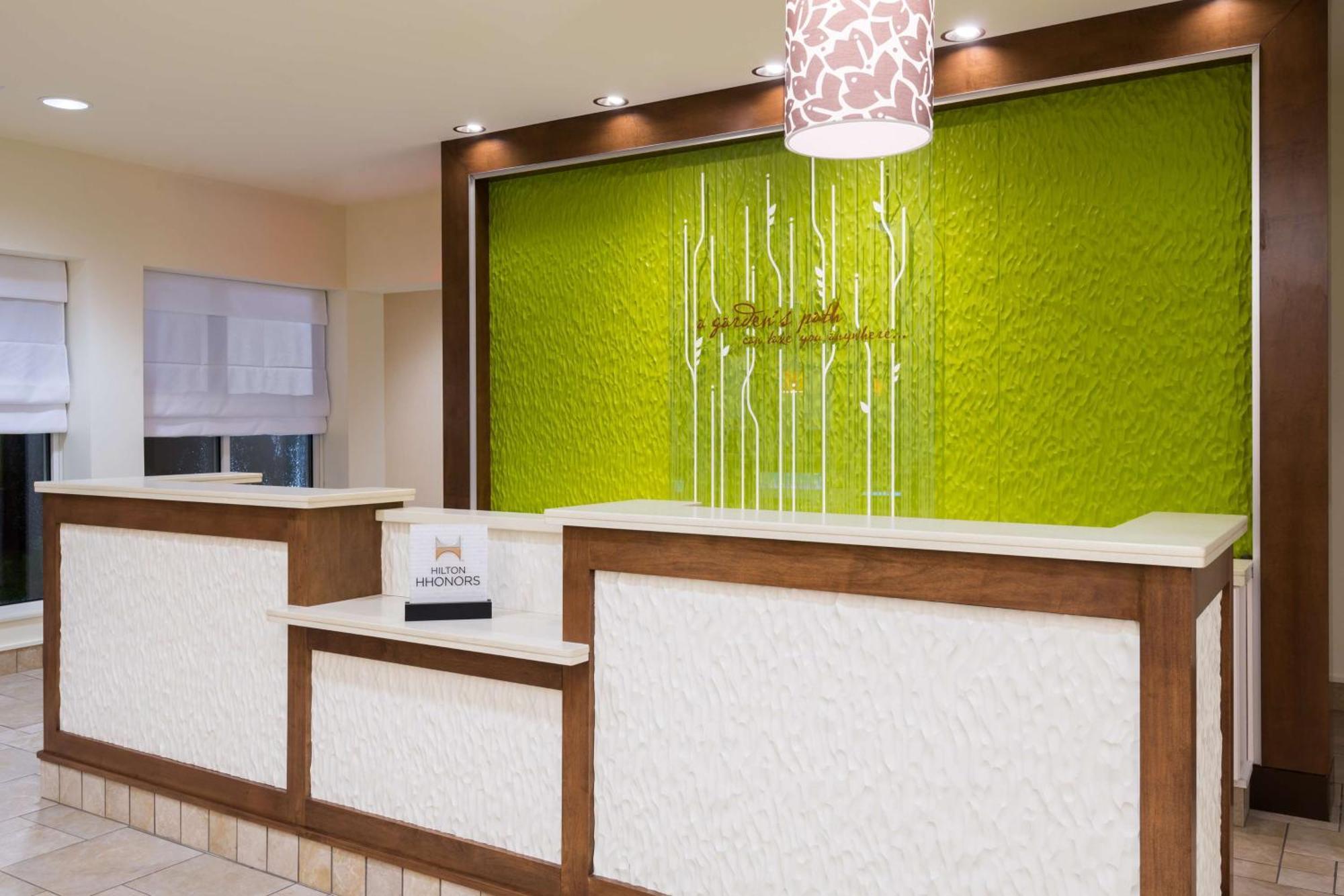 Hilton Garden Inn Уейн Екстериор снимка