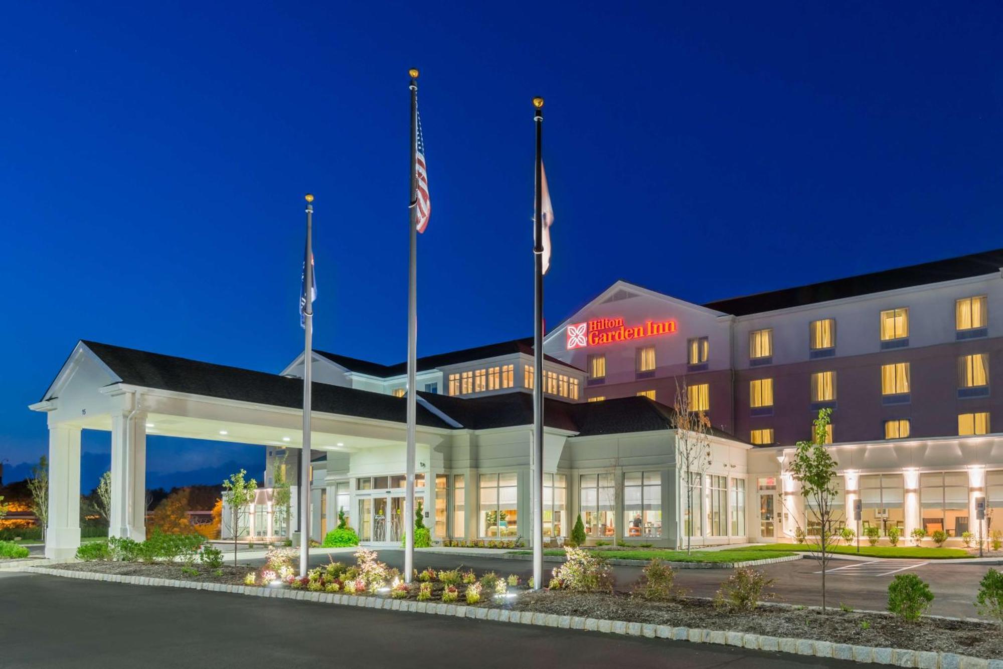 Hilton Garden Inn Уейн Екстериор снимка