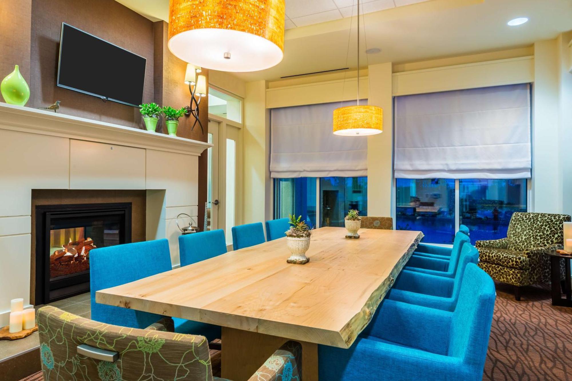 Hilton Garden Inn Уейн Екстериор снимка